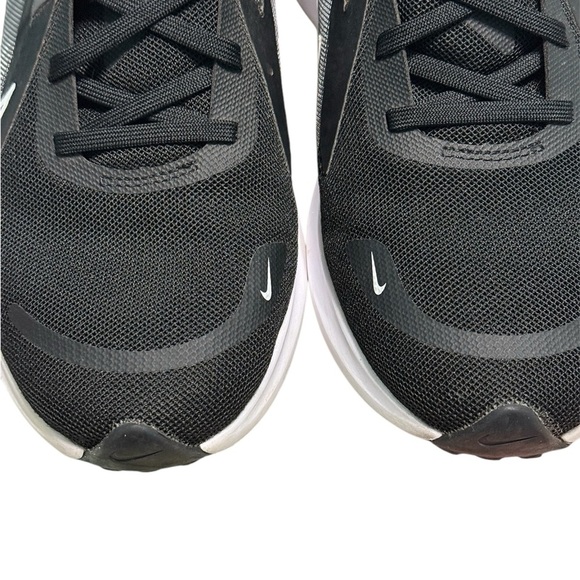 Nike Quest 05 Black and White Running women’s Shoes - Picture 5 of 7